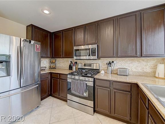 5th image of 3110 Amari Ave