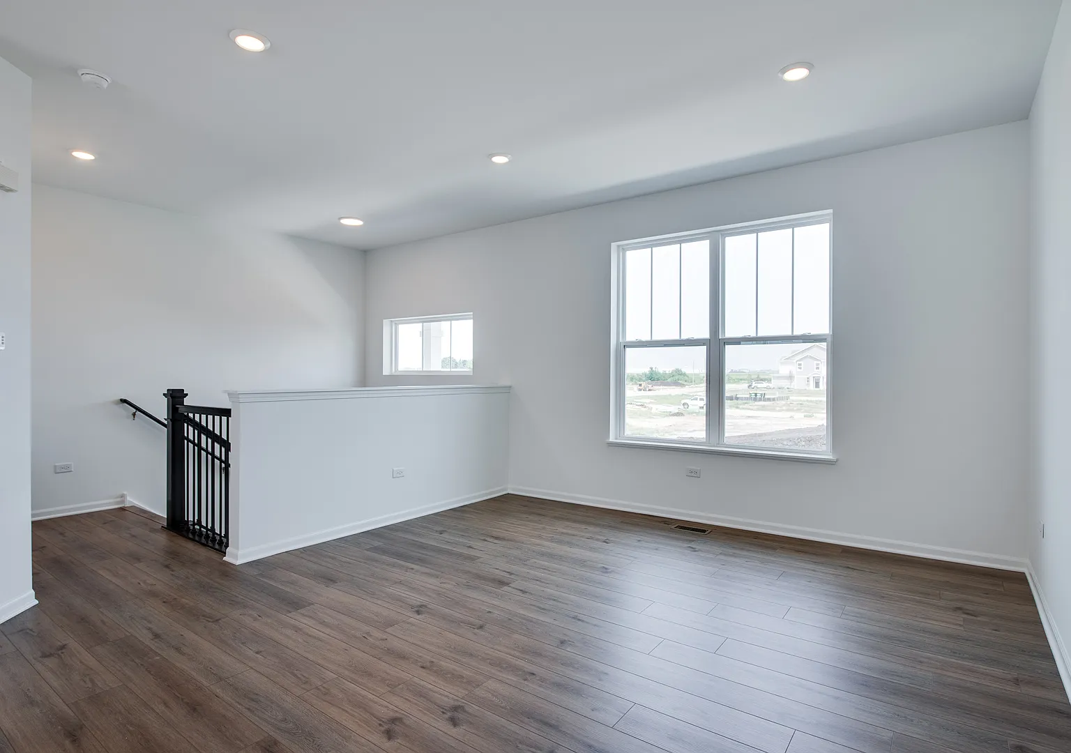 3 bed, 2.5 bath, 1764 sqft, $2,800 — Photo 2