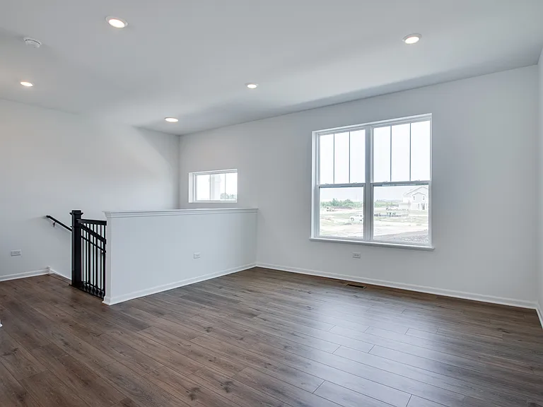 25750 W Yorkshire Dr #25750 — Photo 2