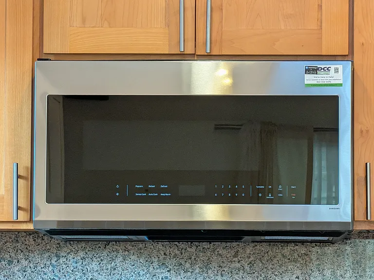 Brand new Samsung microwave.