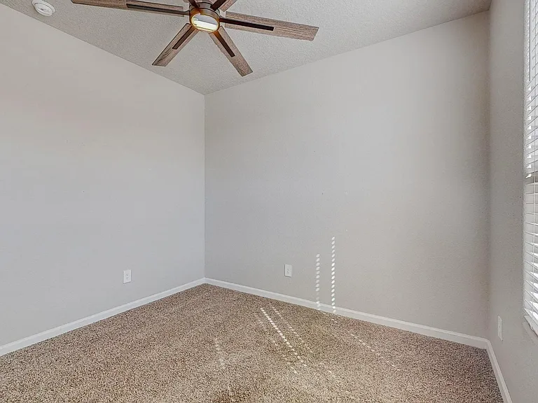 5950 Las Vacas Ct NE — Photo 55