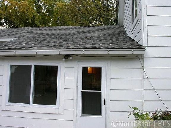 3rd image of 1509 Pine St W