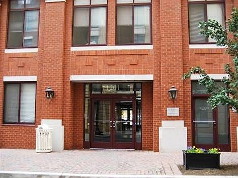 1st image of 1201 N Garfield St APT 912