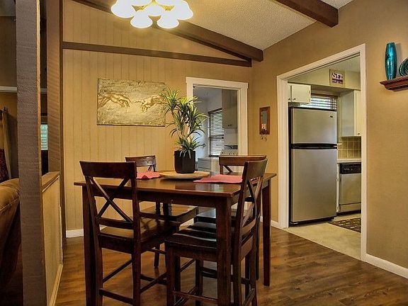 4th image of 3401 Great Valley Dr