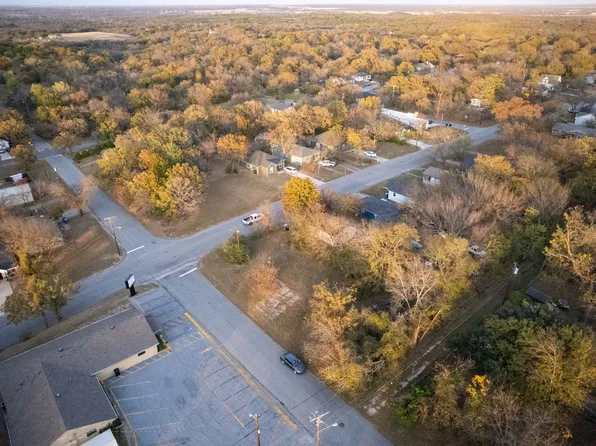 930 N Mirick Ave, Denison, TX 75020