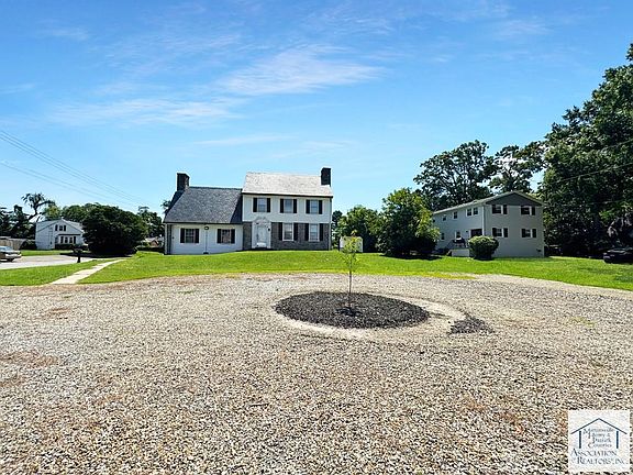 5th image of 801 Starling Ave