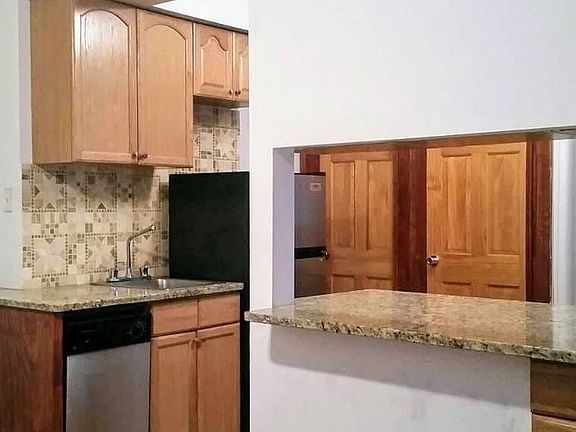 4th image of 111 Greenwich Ave #3B