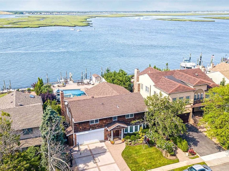 1st image of 293 Harbor Dr