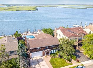 293 Harbor Dr, Lido Beach, NY 11561