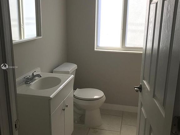 5th image of 1700 NW 22nd Ct APT 1