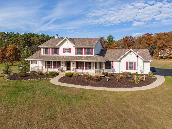 E8880 Oak Hill Rd, Wisconsin Dells, WI 53965