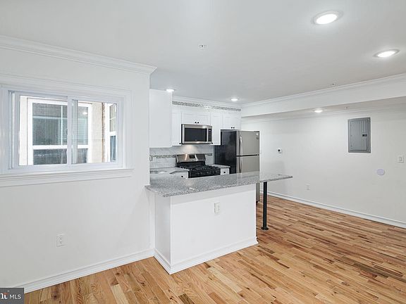 3rd image of 4015 Haverford Ave