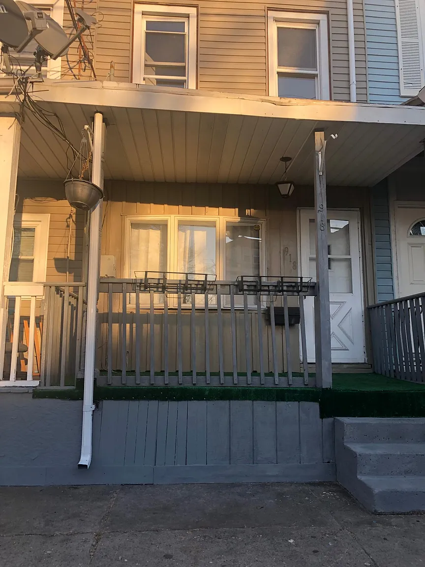 918 Chestnut Ave photo 1