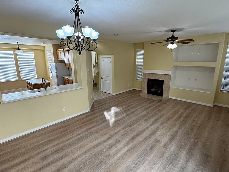 1383 Carlsbad Dr — Photo 3