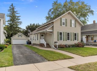 413 W 12th Ave, Oshkosh, WI 54902