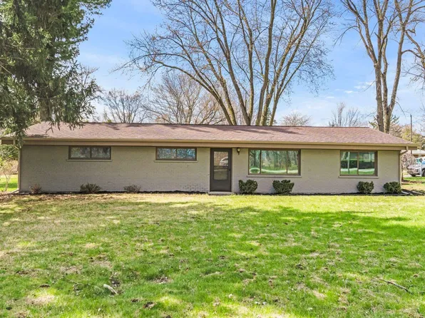 6328 Smith Rd, Fort Wayne, IN 46809