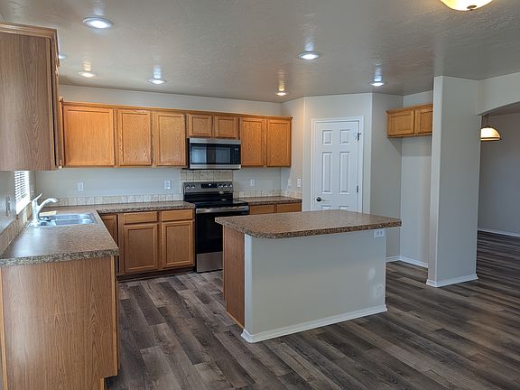 5th image of 19531 Cumberland Pl