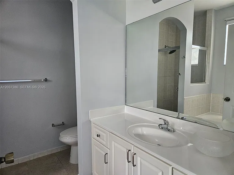 15270 SW 30th Ter — Photo 13