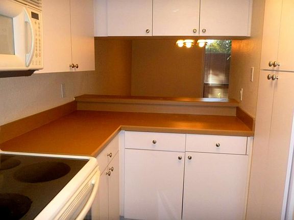 5th image of 624 Trinidad Ct N Unit 624