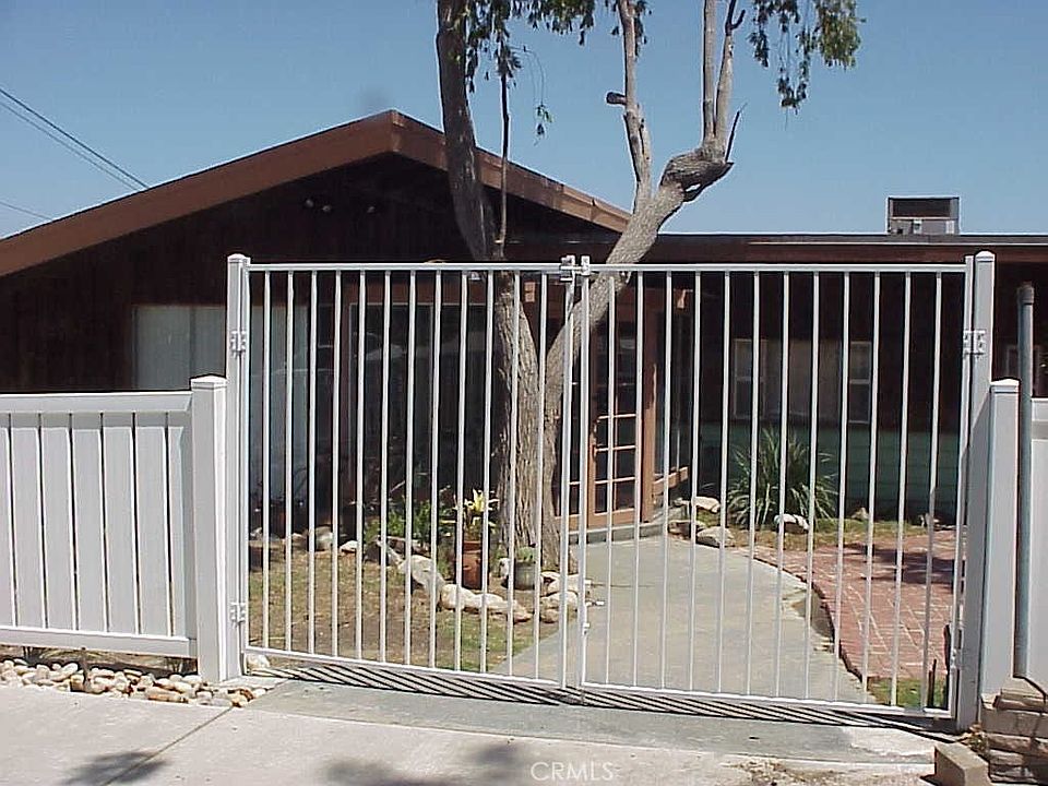 1st image of 10415 Kimbark Ave