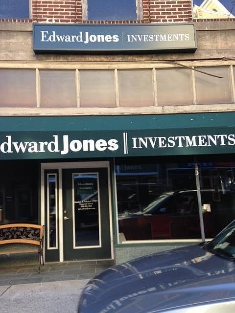 2nd image of 107 N Bridge St
