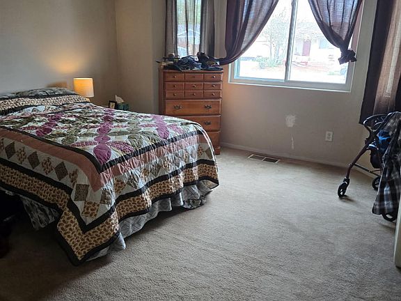 5th image of 601 Nader Way