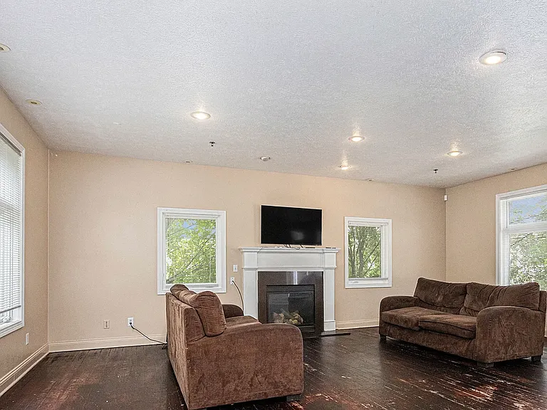 806 S Bend Ave #A — Photo 6