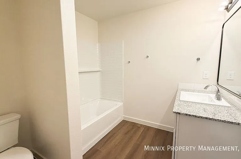 1202 Cottonwood Ave — Photo 12