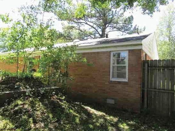 3rd image of 224 Lakewood St