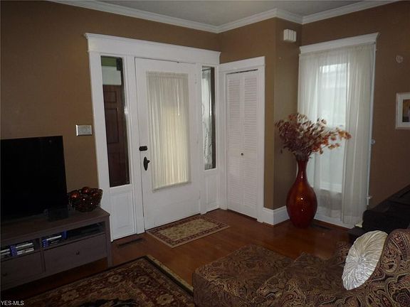 4th image of 427 Williams Ave
