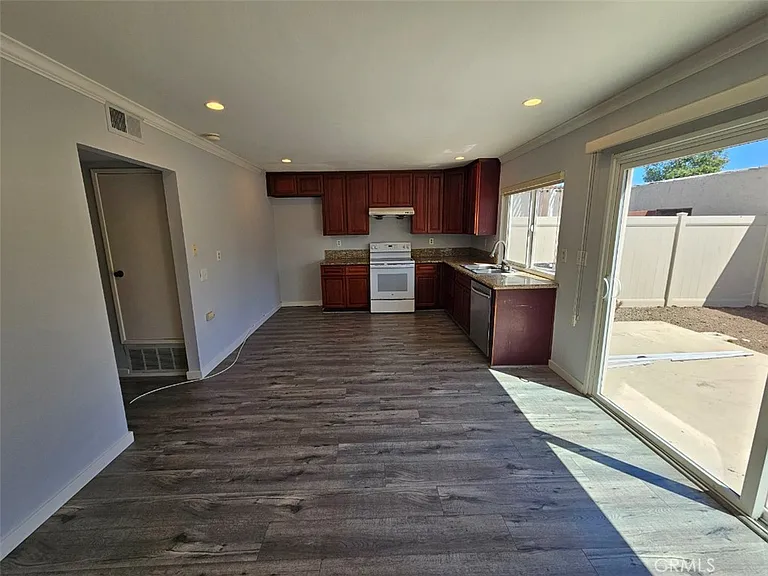 4804 Daroca Way — Photo 7