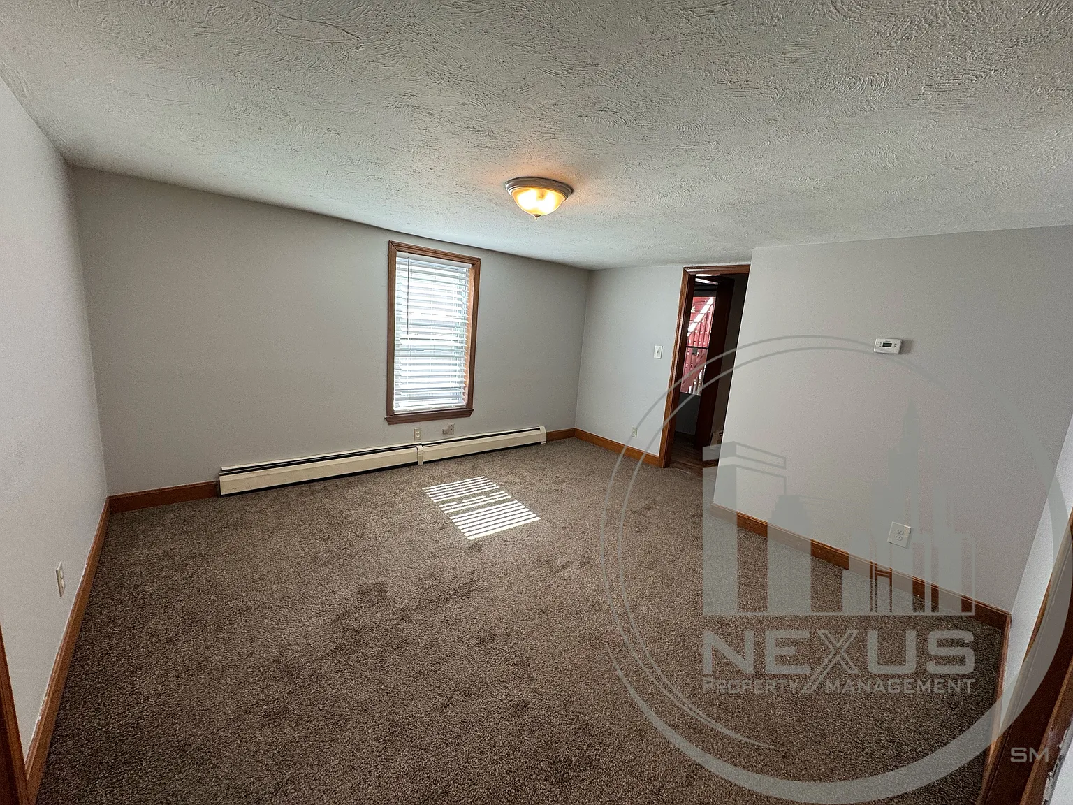2 bed, 1050 sqft, $1,700 — Photo 3