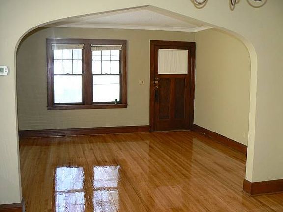 2nd image of 3212 19th Ave S