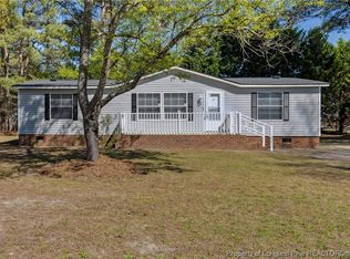 115 Oaktree Dr, Raeford, NC 28376