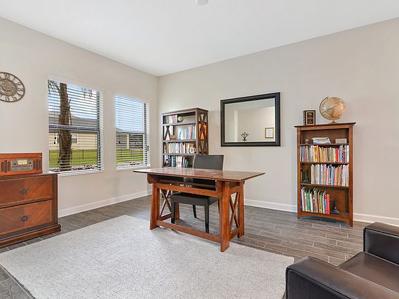 4th image of 7543 Bluejack Oak Dr