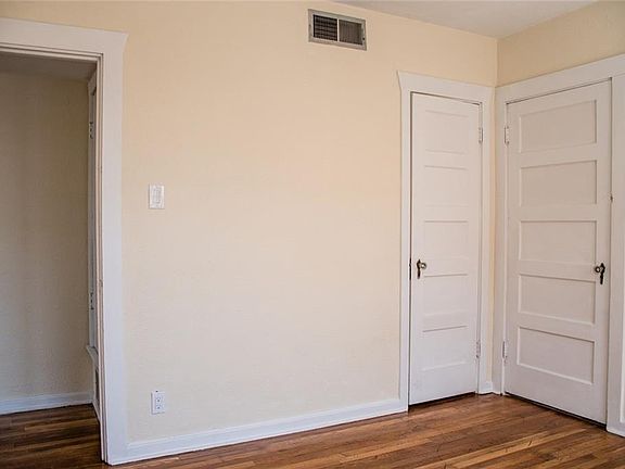 5th image of 7937 Craddock Ave