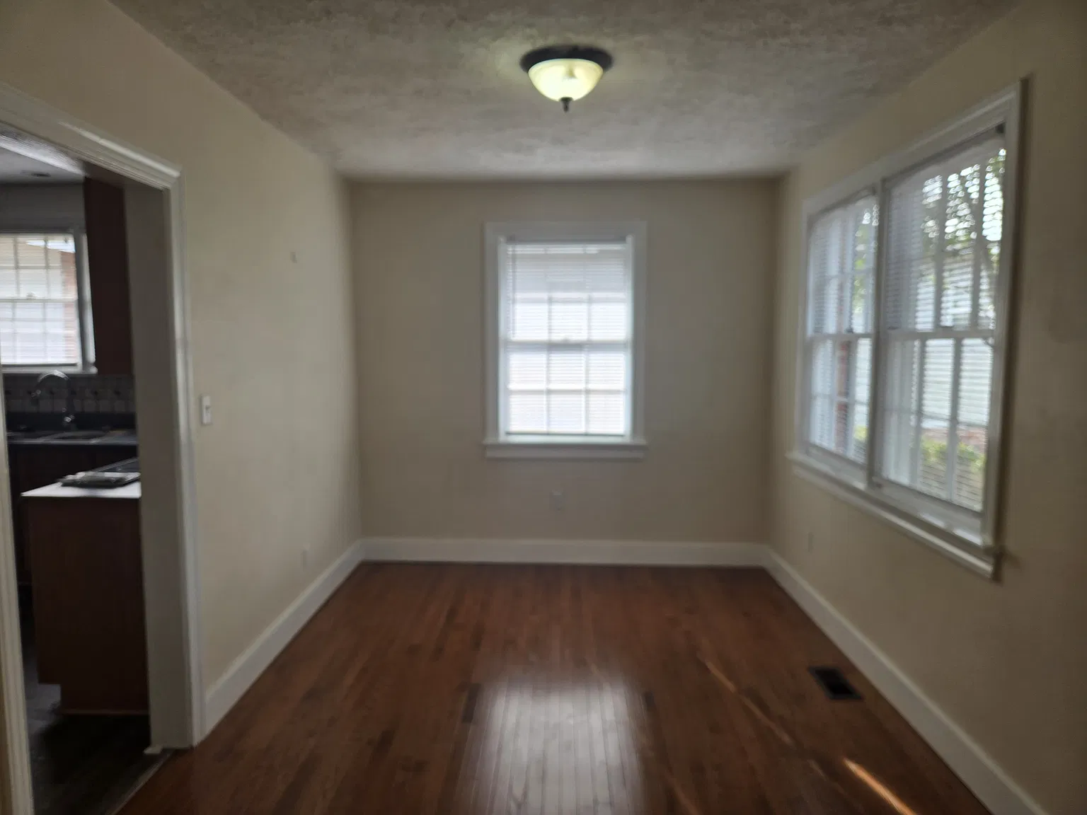1006 Holden Street - 1 — Photo 3