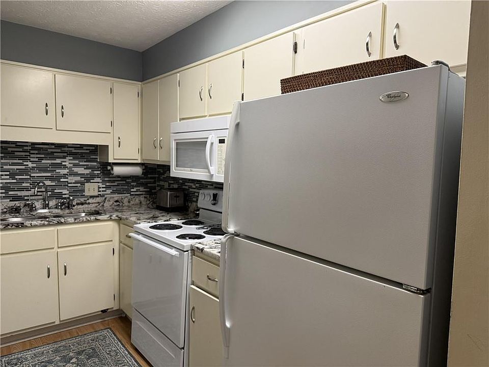 1st image of 475 Mount Vernon Hwy #B118