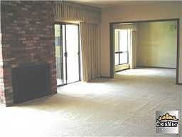 Huge Great Room w/Fireplace