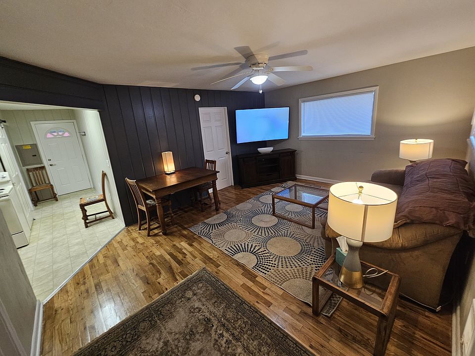 1st image of 4877 SE Mile Hill Dr APT A