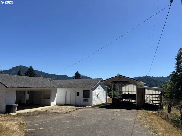 589 Mehlwood Ln, Glendale, OR 97442
