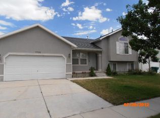 7709 S Village Glen Dr, West Jordan, UT 84081