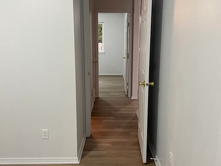 2214 N Abbey Glen Ct — Photo 9