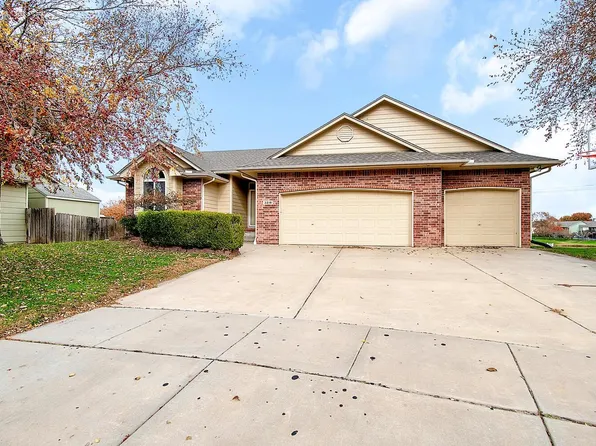 3218 N Pepper Ridge Ct, Wichita, KS 67205