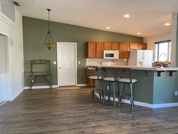5th image of 271 Driftwood Dr #101