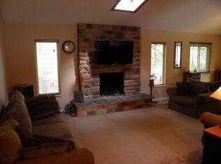 9490 Tilby Rd, North Royalton, OH 44133
