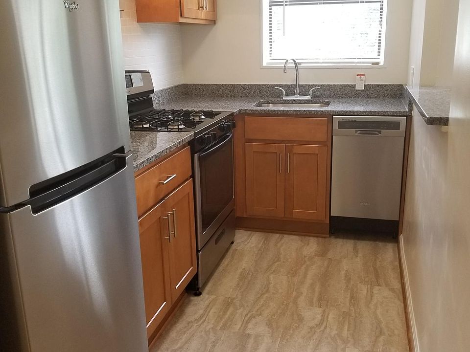 1st image of 1215 N Quinn St APT 17