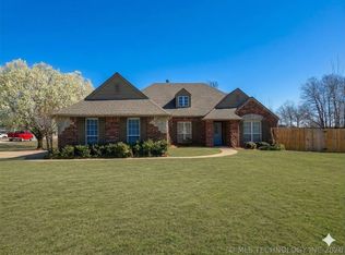 12325 S Longhorn Cir, Glenpool, OK 74033