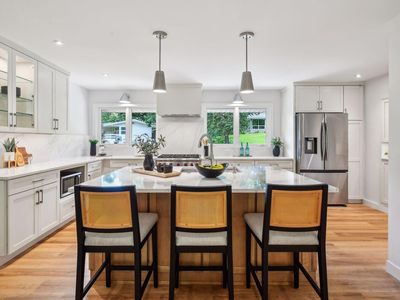 5525 Highwood Dr, Edina, MN, 55436