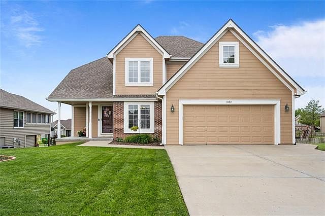 1st image of 1033 Wellington Way